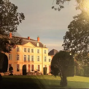 Chateau De Saint Trys Couette-café